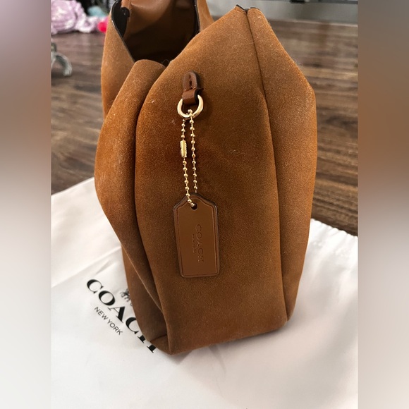 Coach Hadley Shoulder Bag - Picture 4 of 10